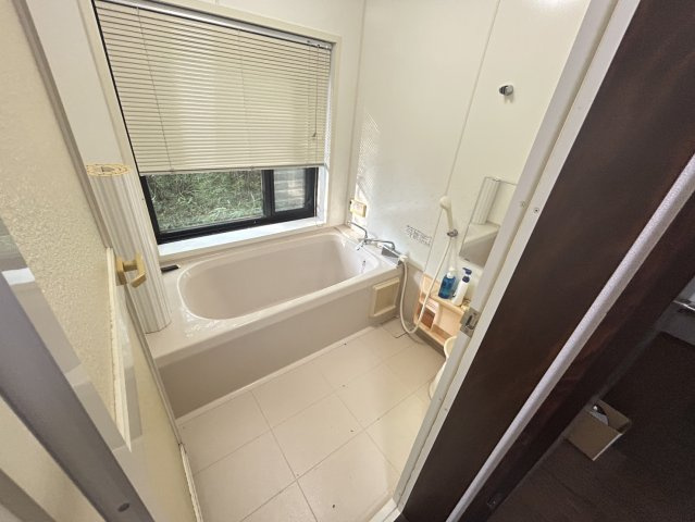 別荘利用に♪ウッドデッキでBBQ♪週末はミニキャンプ♪高久丙の浴室|ゆったり過ごせるお風呂です