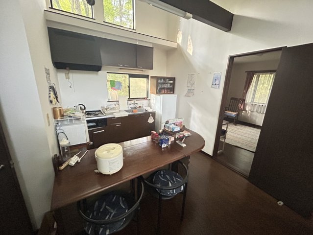 別荘利用に♪ウッドデッキでBBQ♪週末はミニキャンプ♪高久丙のキッチン|キッチンです