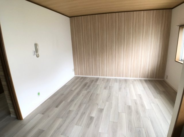 ラデファンスの洋室