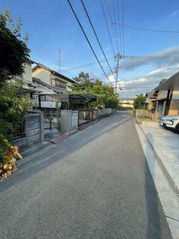 新居浜市桜木町　売土地の前面道路含む現地写真