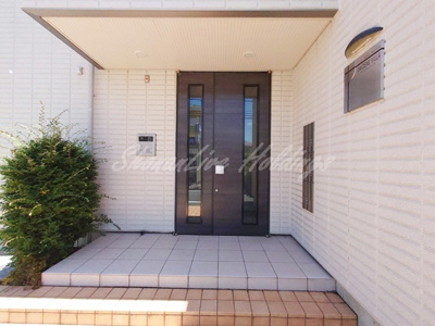 【エントランス】 | オークデンヴィラ | 清潔感のあるエントランスです♪