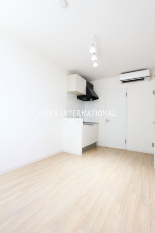 ポルト・ボヌールの居間・リビング|白基調の明るいお部屋♪
