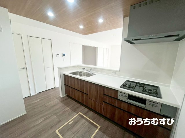 尾張旭市北本地ヶ原町(全2棟)のキッチン