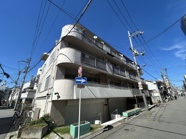 メゾンエルムの外観