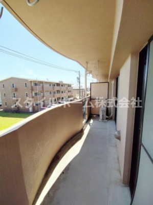 【バルコニー】 | フロールI | 別部屋写真です。