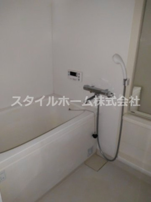 【浴室】 | フロールI | 別部屋写真です。