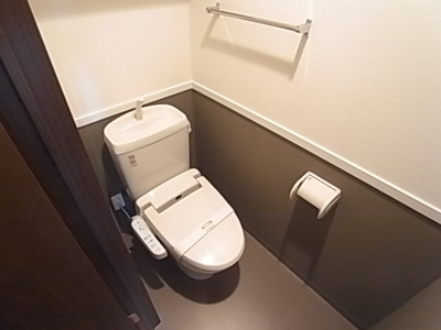 【トイレ】 | サンピタリア東船橋 | 落ち着いた色調のトイレです