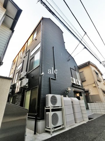 新宿区高田馬場３丁目のアパート