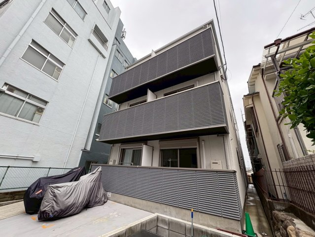 キャトルセゾン豊中本町の外観