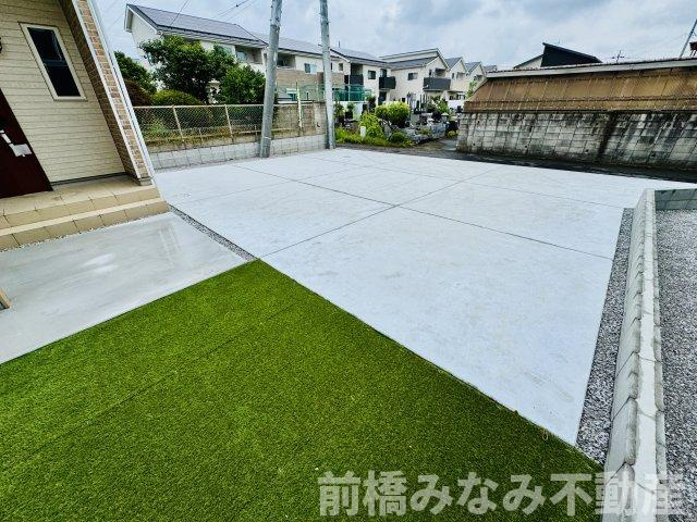 高崎市貝沢町10期　１号棟(全３棟)　ハートフルタウン　新築建売分譲の駐車場|駐車場に車を止められます