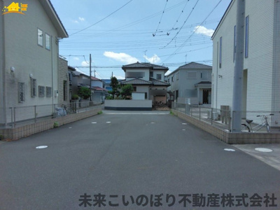 【前面道路含む現地写真】 | 加須市東栄2丁目中古戸建て | 前面道路含む現地写真です