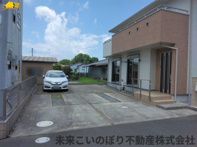 【駐車場】 | 加須市東栄2丁目中古戸建て | 駐車スペース4台可能！！来客時も安心です！