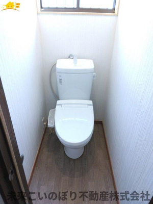 【トイレ】 | 加須市下樋遣川中古戸建て | 白を基調とした清潔感のある空間です◎お好みのアレンジでオリジナルの空間に仕上げましょう♪