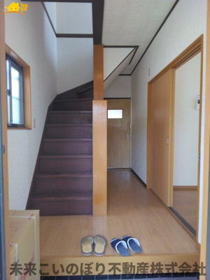 【玄関】 | 加須市下樋遣川中古戸建て | 玄関です