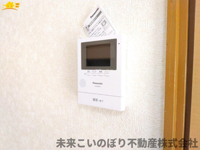 【防犯設備】 | 加須市下樋遣川中古戸建て | TVインターフォンは来訪者の確認にとても便利で安心です。
録画システム付きなので、留守時の確認も可能です。
