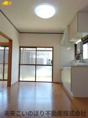 【居間・リビング】 | 加須市下樋遣川中古戸建て | 使いやすい居間です