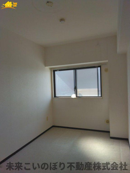 【洋室】 | ライオンズガーデン花崎A棟 | 落ち着いた色調の洋室です