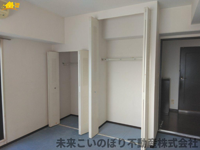 【収納】 | ライオンズガーデン花崎A棟 | たっぷり収納力のあるクローゼットです！
余計な家具を置かずに済みます！