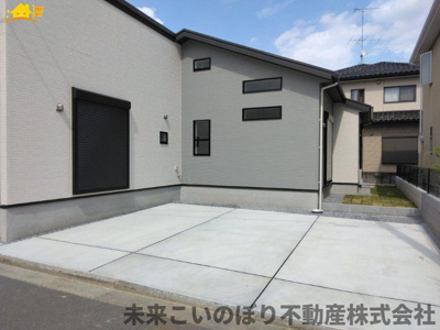 【駐車場】 | Blooming Garden久喜市野久喜3期 | 駐車スペース3台可能！！来客時も安心です！