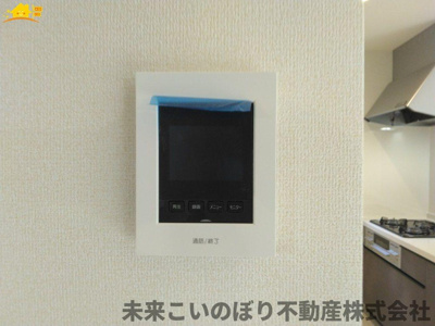【防犯設備】 | Livele Garden.S蓮田市椿山第7 | TVインターフォンは来訪者の確認にとても便利で安心です。
録画システム付きなので、留守時の確認も可能です。