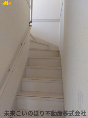 【内装】 | Livele Garden.S蓮田市椿山第7 | 階段スペースには手すりがついており安心です