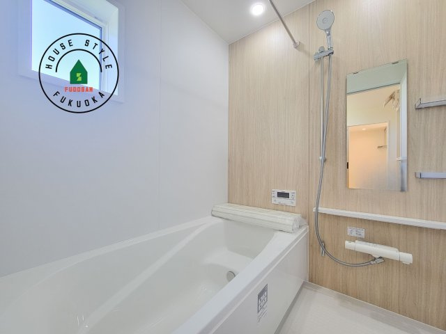 福津市福間駅東2丁目第1-1棟（1号棟）の浴室|1日の疲れを癒してくれる広々バスルーム。雨の日のお洗濯にも大活躍な浴室乾燥機付です！