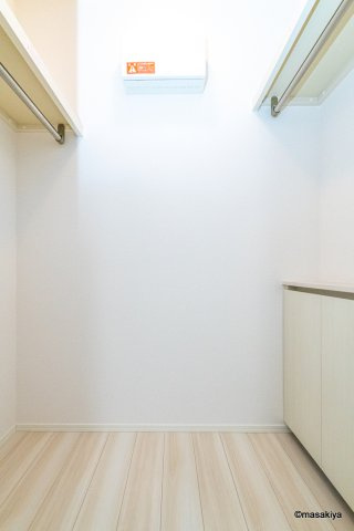 リヴェール中御所　Cの収納