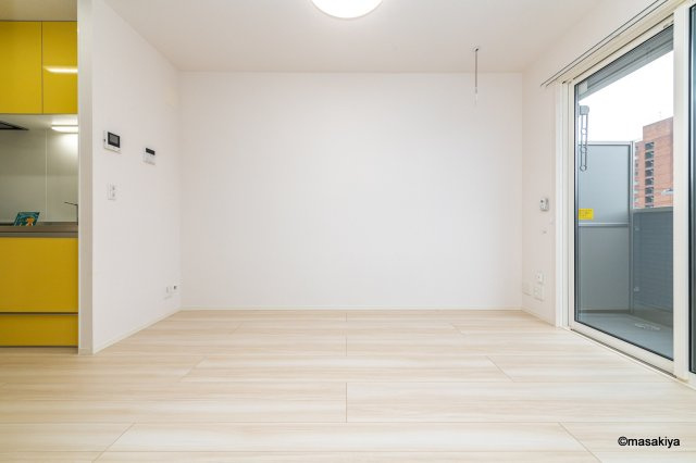 リヴェール中御所　Cの居間・リビング