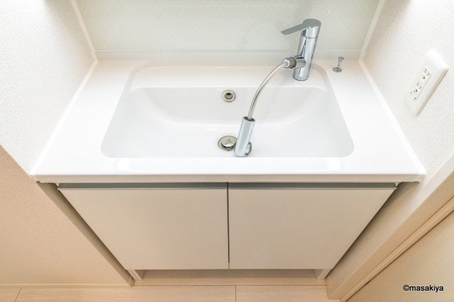 リヴェール中御所　Cの洗面所