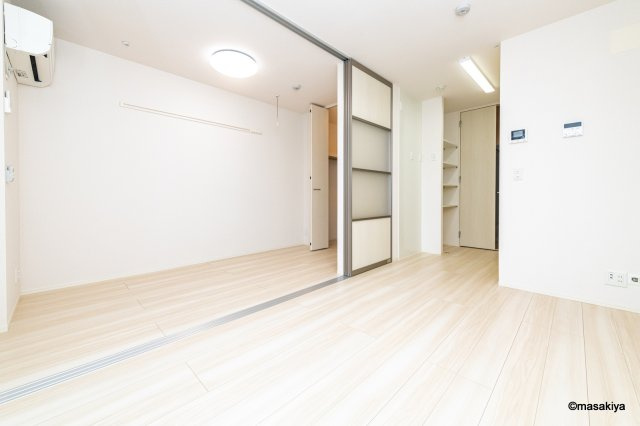 リヴェール中御所　Cの居間・リビング