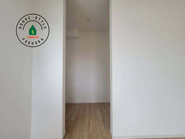 筑紫野市二日市北6丁目第1-2棟（1号棟）　の収納|洋服や大きな荷物が多い方や人数の多いご家族などは、一般的なクローゼットよりもウォークインクローゼットのほうが使い勝手が良いです。