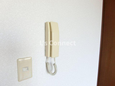 【セキュリティ】 | メゾンＳ | インターホンで来客の確認ができます。