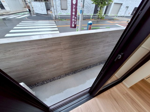 フルール西ケ原の洋室