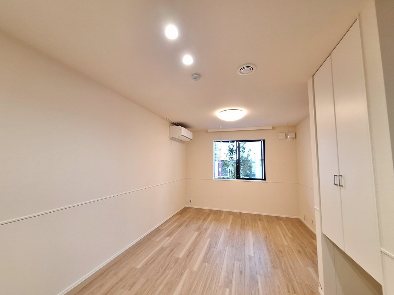 フルール西ケ原の居間・リビング