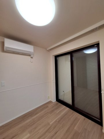 フルール西ケ原の居間・リビング