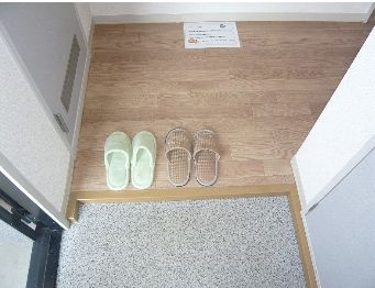 【玄関】 | メゾンパークサイド | 玄関です　※参考写真です