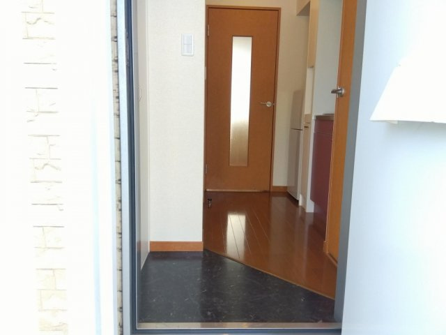 レオパレス典の玄関