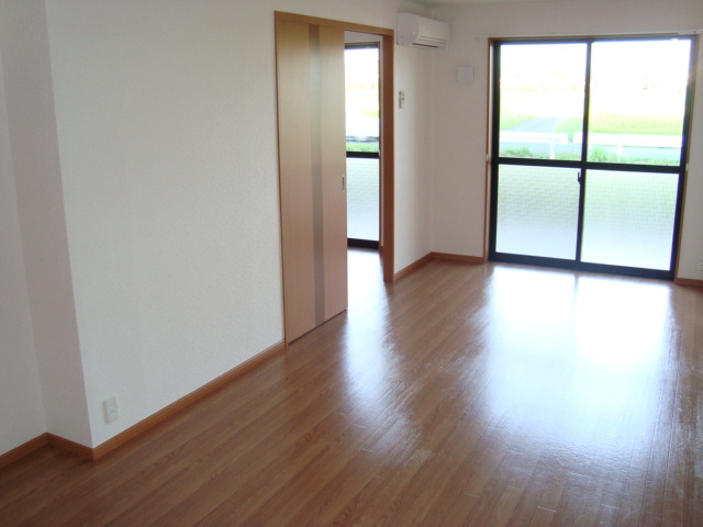 サニープレイスの居間・リビング|リビング