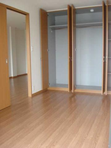 サニープレイスの内装|洋室①-2