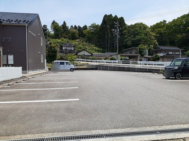 ムーラン・ルージュⅠの駐車場|駐車場があります