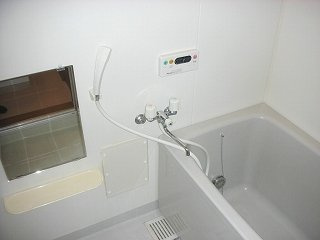 ムーラン・ルージュⅠの浴室|日々の疲れを癒すお風呂付です