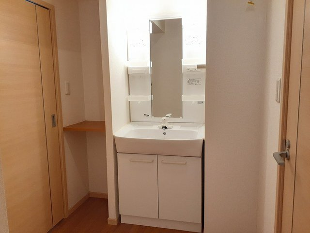 米島一番館の洗面所|忙しい朝には欠かせない洗面所です