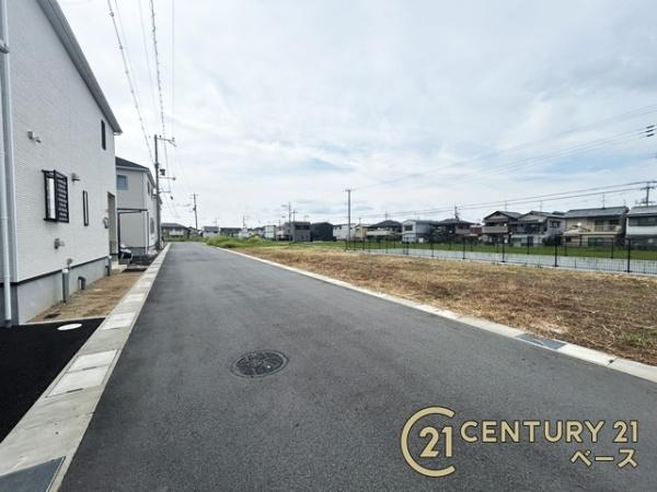 磯城郡川西町大字結崎の売地の前面道路含む現地写真|■現地撮影写真■道路と高低差の少ないフラットな敷地です！