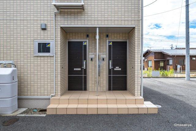 メゾン・サルビアのエントランス