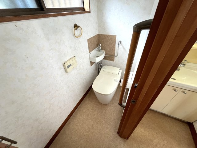 【トイレ】 | 中古一戸建　高知市西町 | 2階