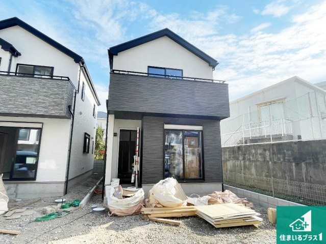 箕面市半町　新築一戸建ての外観|現在建築中！落ち着いた街並みで新生活を始めることが出来そう！周辺の物件も併せてご紹介させて頂きます！