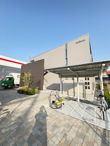 プランドール新町のエントランス