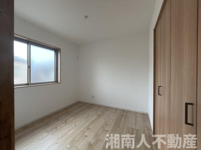 平塚市御殿4丁目　中古戸建の洋室|広々とした洋室です