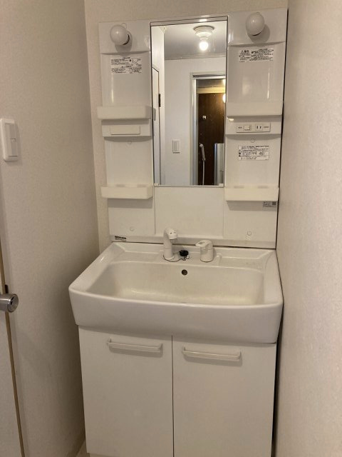 ボナール木村の洗面所|使いやすい独立洗面台です