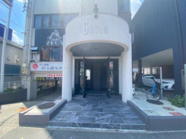G-siteのエントランス